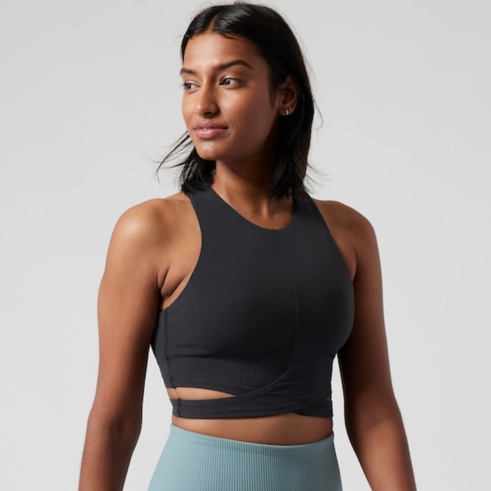 Athleta Conscious Cut Out Crop A-C - Picture 2 of 10